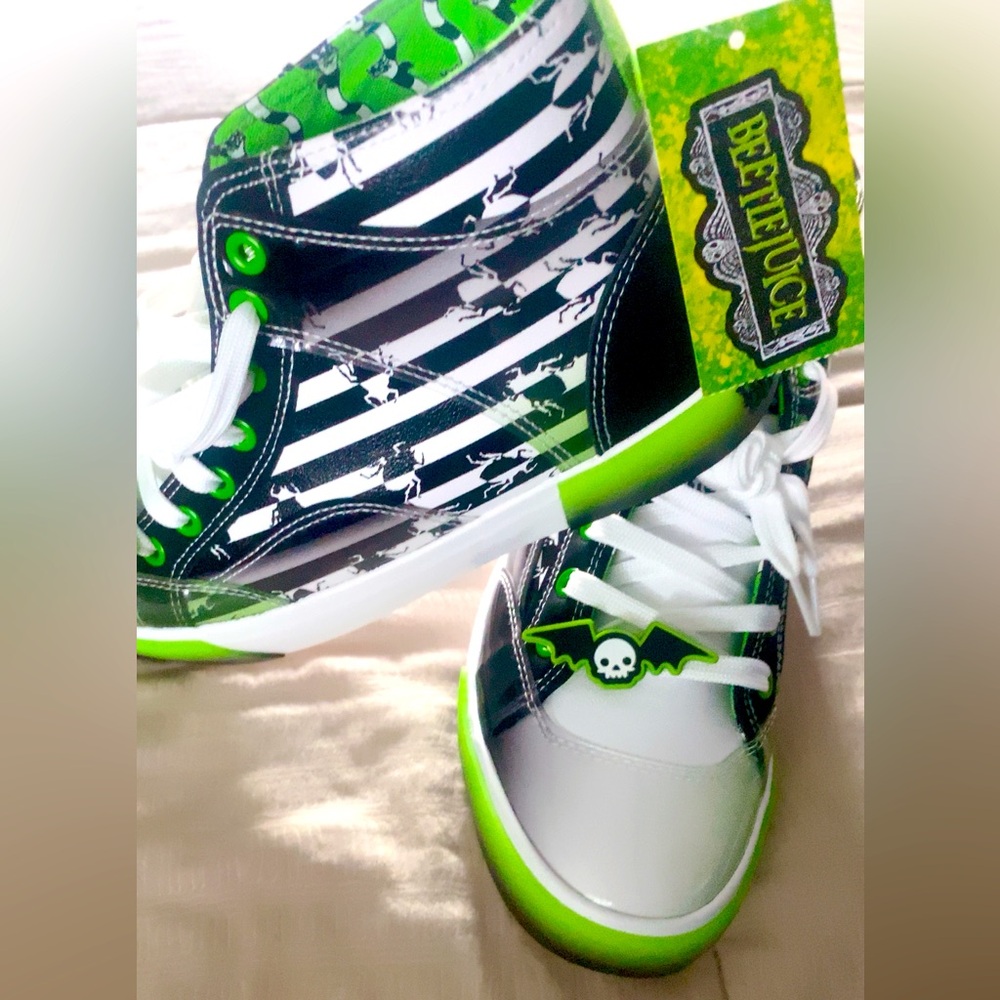 Woman sneakers